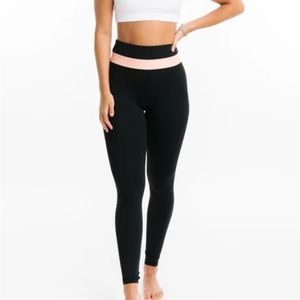 Zyia Peach Band Light n tight hi-rise legging 🍑
